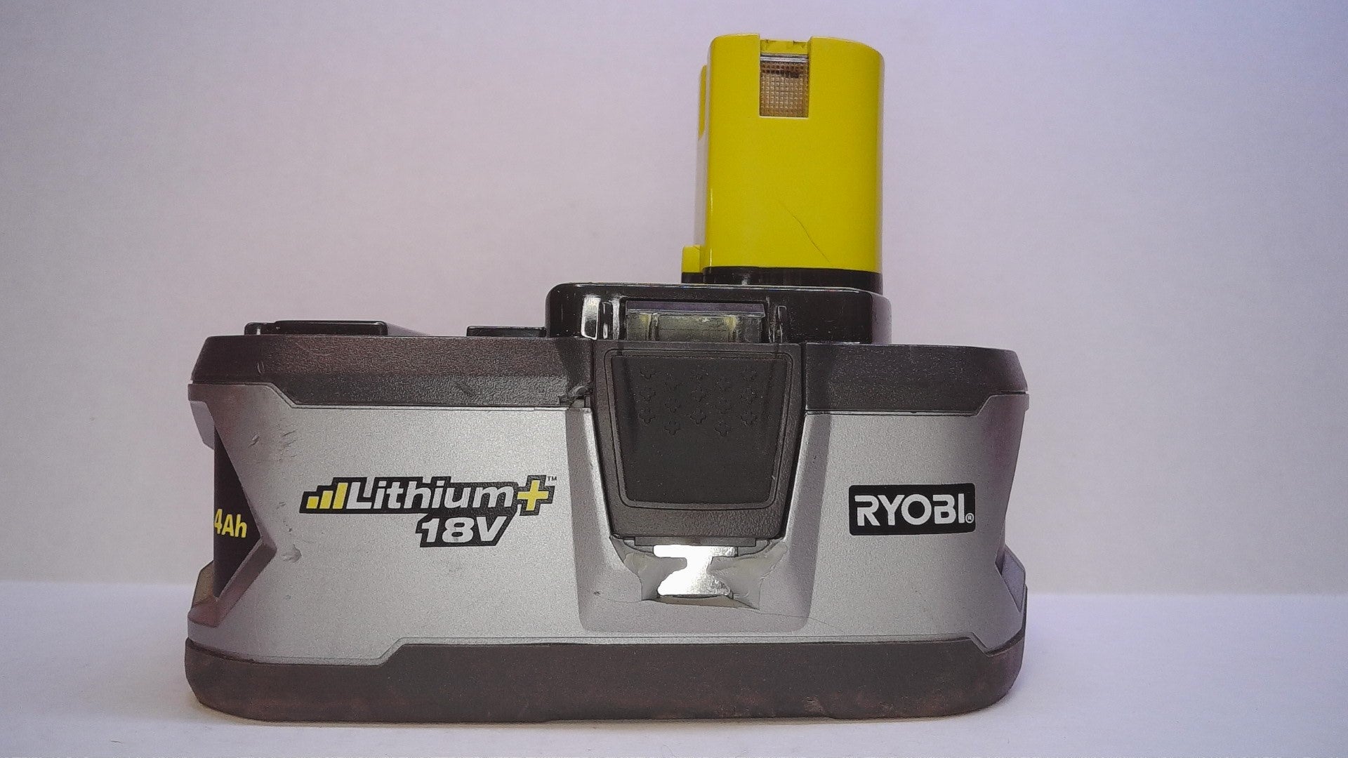 RYOBI P108 4AH, 18V One+ High Capacity Lithium Ion Battery (Single Battery) (7023397470391)